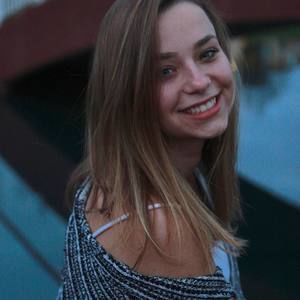 Meet your Posher, Alyssa